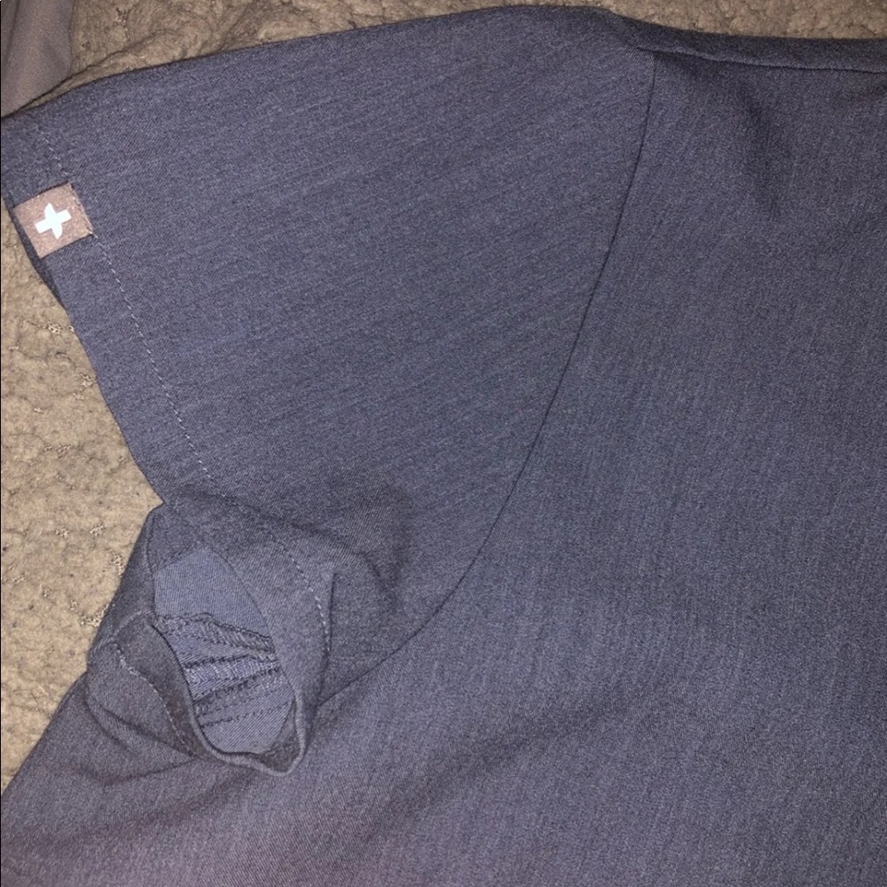 Like New FIGS Cusco scrub top Heather Denim